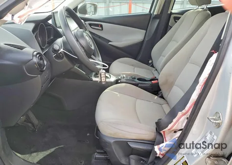 2019 Toyota Yaris L z USA, uszkodzony, nr VIN 3MYDLBYV9KY500494